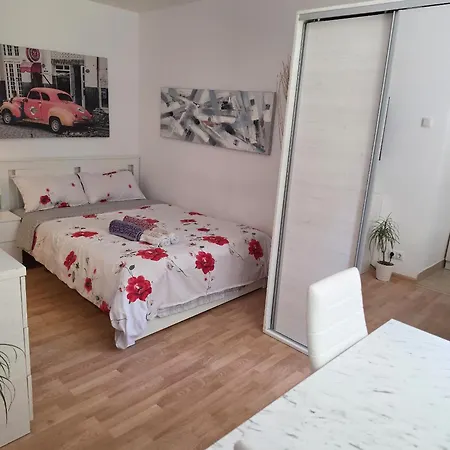 Apartment Mexonia Bucharest